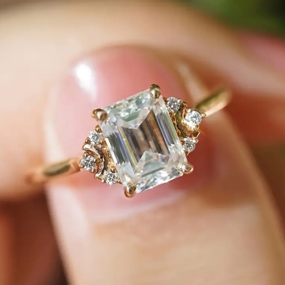 NEW Gold Square Cut Diamond Elegant Beautiful Promise Engagement Ring